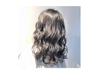 赤みを消したグレーな質感のカラーならお任せあれ！_20180111_1