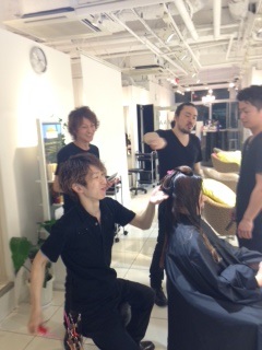 カット講習！　　　　　　　　　　　　　池袋美容室　HAAAT　東口店