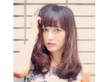 毛先カールでまとまりやすく！