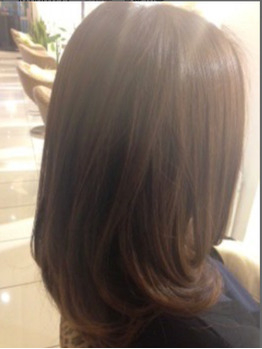 毛髪改善カラーで湿気に負けない髪質をGET