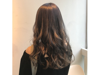 ツヤ感ロングを作るなら、ダブルカラー！