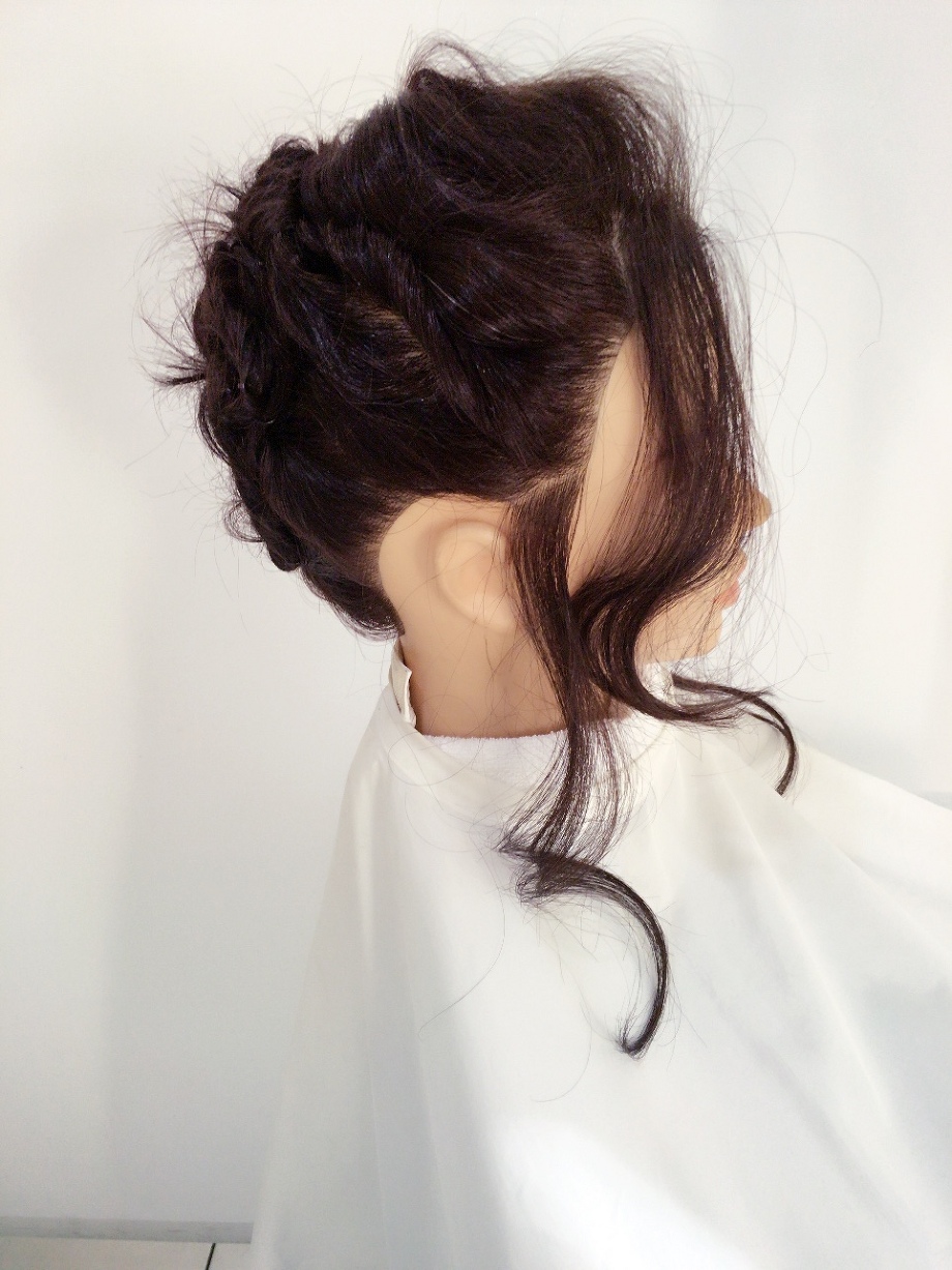 ねじねじねじねじ・・・・・・。ヘアセット　　池袋美容室HAAAT東口店
