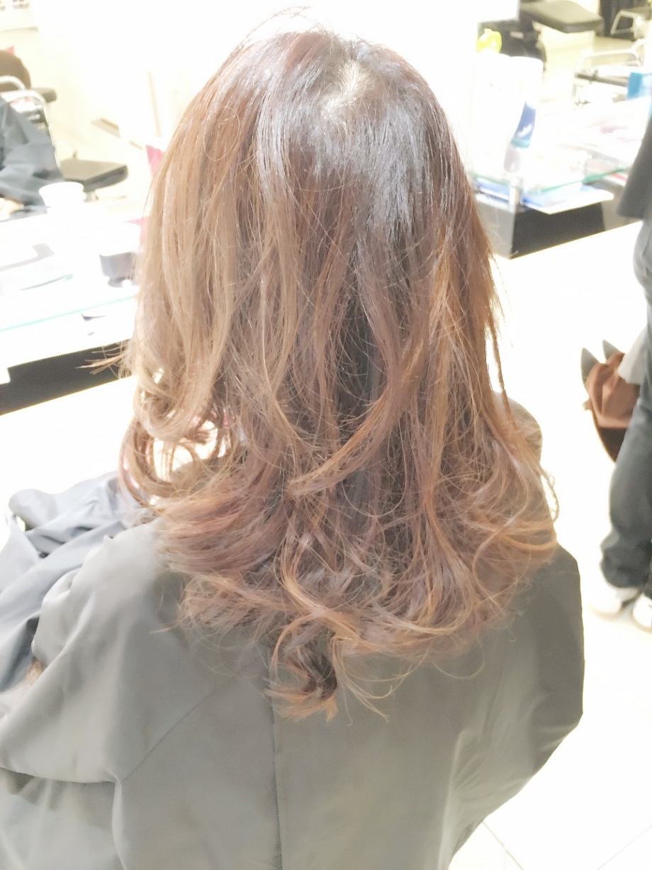 ３Ｄカラー☆ハイライト・ローライト　　池袋人気美容室ＨＡＡＡＴ東口店