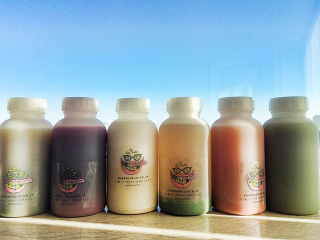 話題のジュースクレンズ☆デトックス☆　　　　　　　　　　池袋美容室　ＨＡＡＡＴ　東口店