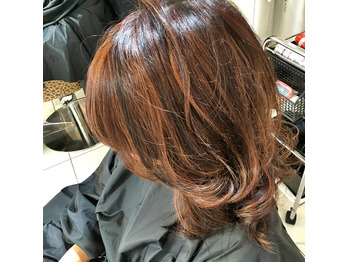 明るくなりすぎた髪の毛にはローライトを！