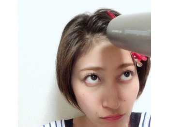 落ちてこないアップバングの作り方。