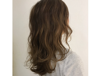 ウエーブヘアでイメチェン(^o^)