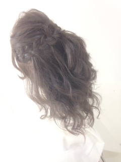 海外セレブ風☆ヘアアレンジ☆無造作ハーフアップ