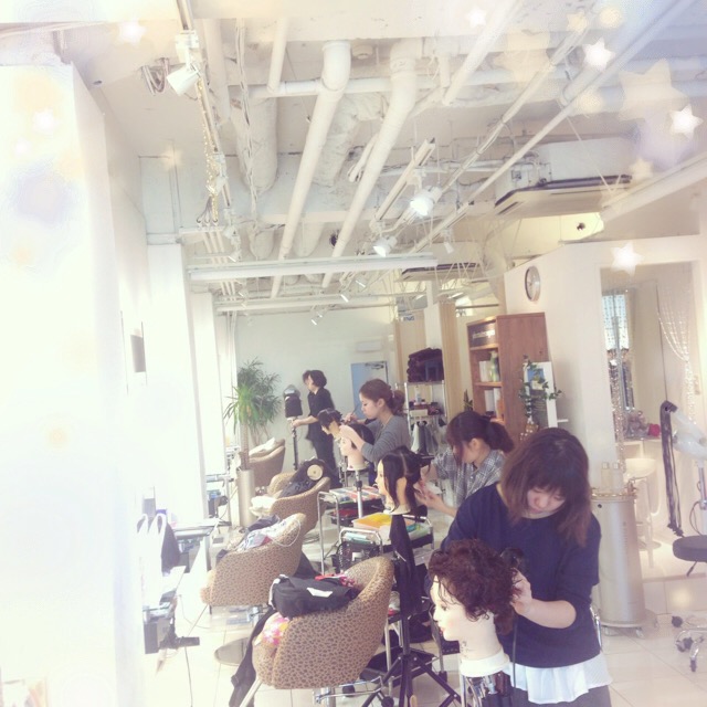 朝練！！！　　　　　　　　　　　　　　池袋美容室　ＨＡＡＡＴ　東口店