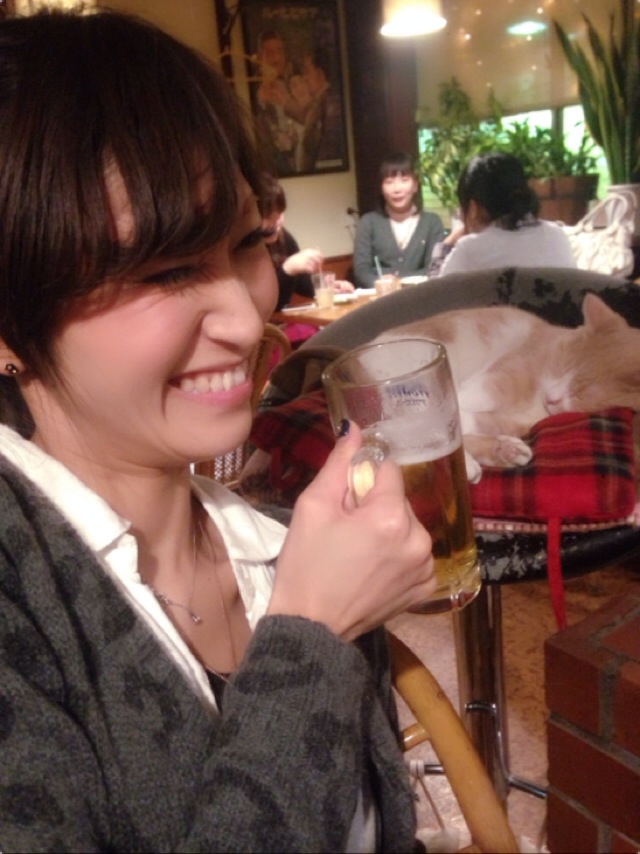 ねこ居酒屋　　　　　　　　　池袋美容室　HAAAT　東口店