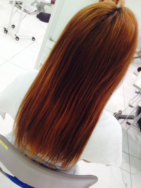 Ａｕｊｕａ　→　ソムリエ　　　池袋　美容室　ＨＡＡＡＴ　東口