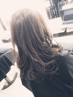 大好評☆３Ｄカラー　ハイライト・ローライト　スモーキーヘア